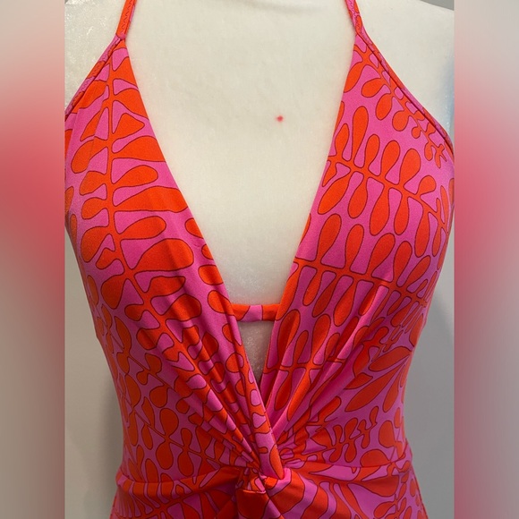 NWT Trina Turk Trellis Plunge One Piece Swimsuit - Picture 6 of 13
